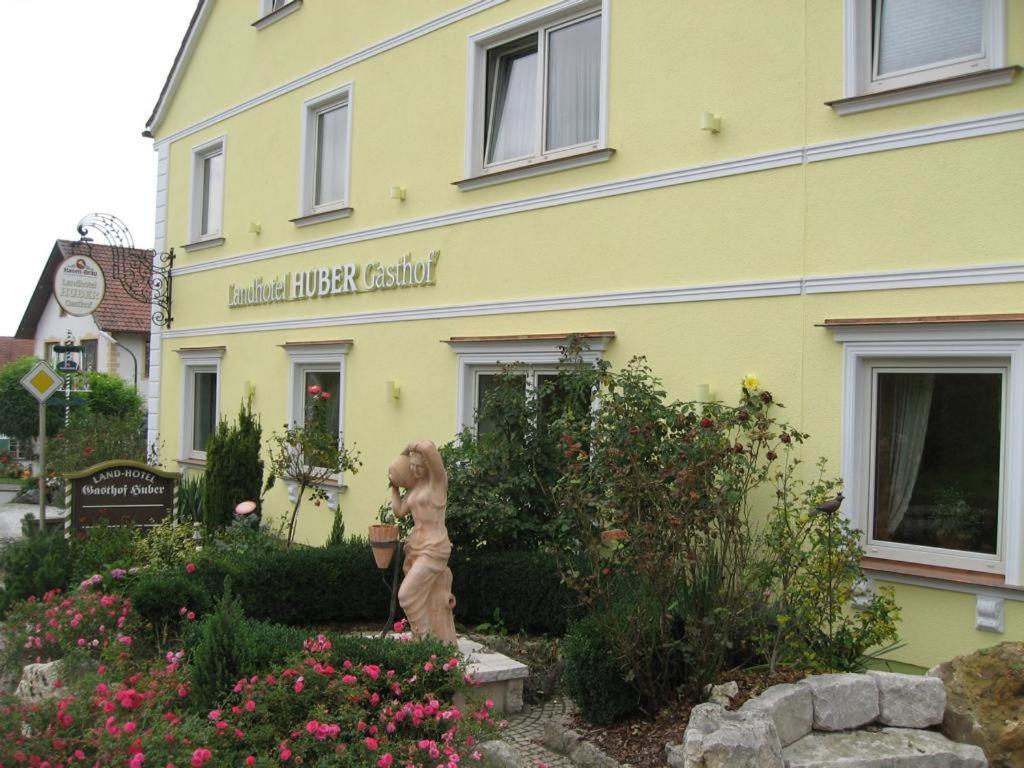 Landhotel Gasthof Huber Merching Bagian luar foto