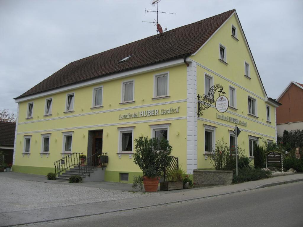 Landhotel Gasthof Huber Merching Bagian luar foto
