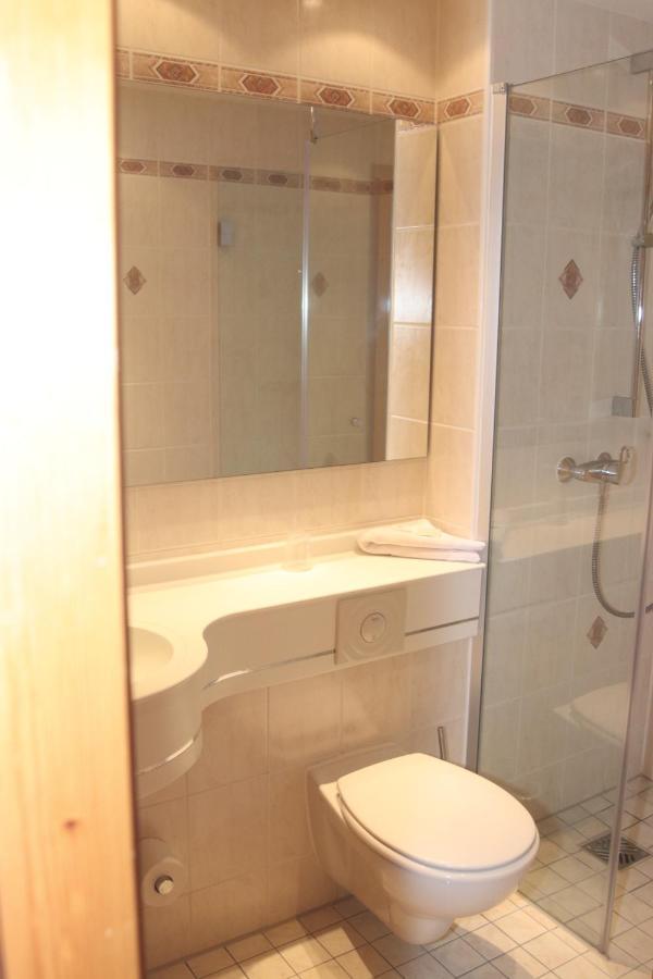 Landhotel Gasthof Huber Merching Bagian luar foto