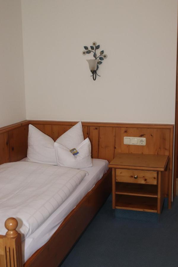 Landhotel Gasthof Huber Merching Bagian luar foto