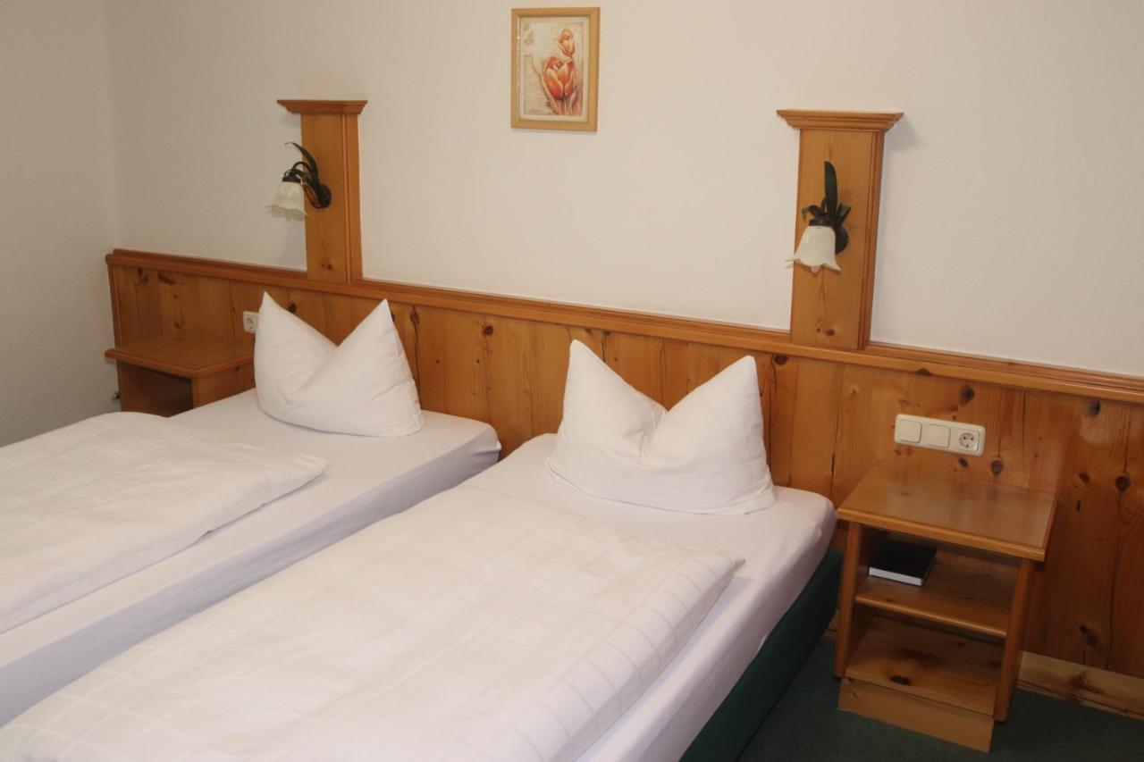 Landhotel Gasthof Huber Merching Bagian luar foto