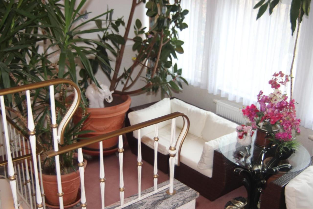 Landhotel Gasthof Huber Merching Bagian luar foto