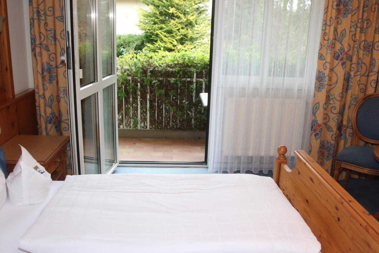 Landhotel Gasthof Huber Merching Bagian luar foto
